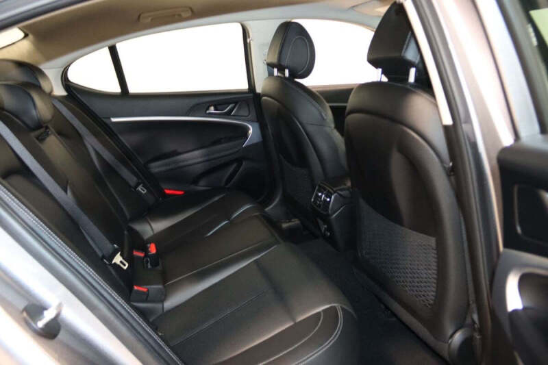 2023 Genesis G70