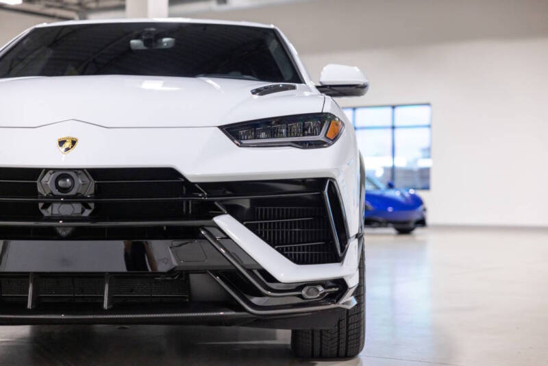 2023 Lamborghini Urus Performante