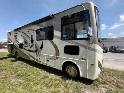 2017 Thor Motor Coach Hurricane