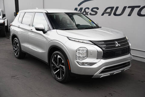 2024 Mitsubishi Outlander SE