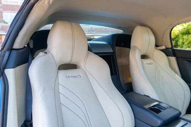 2012 Aston Martin V8 Vantage 23