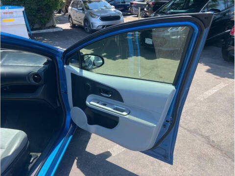 2013 Toyota Prius c