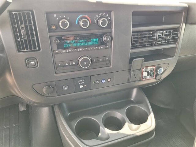 2025 Chevrolet Express 2500