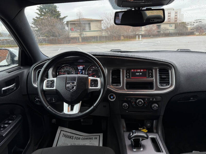 2013 Dodge Charger SE