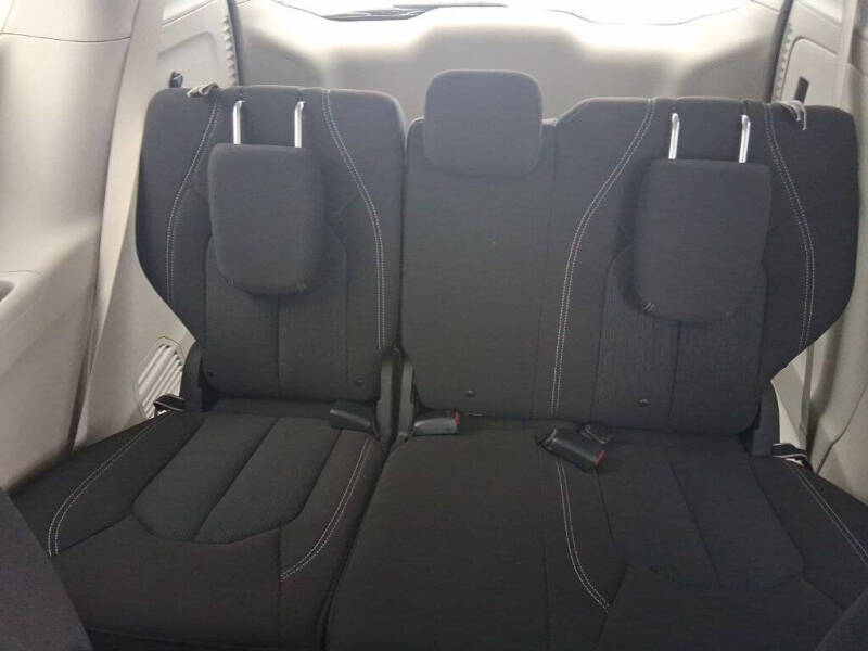 2021 Chrysler Voyager LX