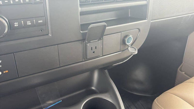 2026 GMC Savana 2500