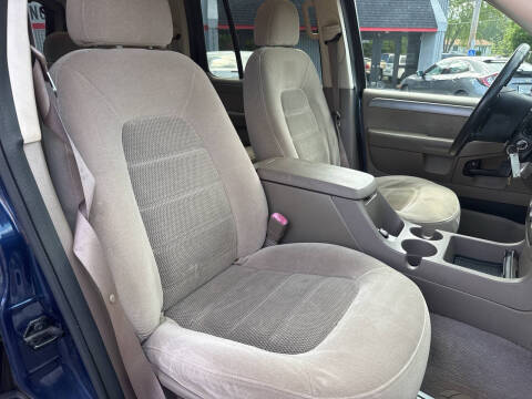 2004 Ford Explorer XLT