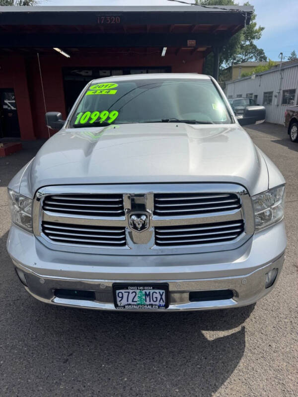 2017 RAM 1500 SLT