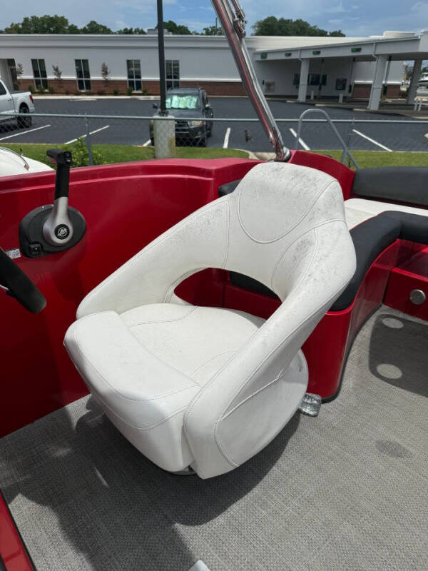 2015 Caravelle Razor