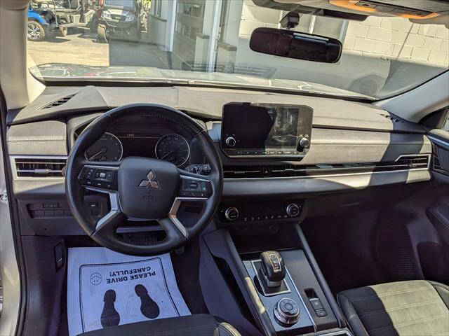 2024 Mitsubishi Outlander