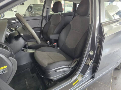 2012 Hyundai Accent GS