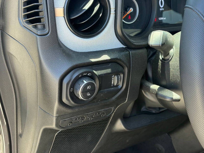 2025 Jeep Gladiator NightHawk