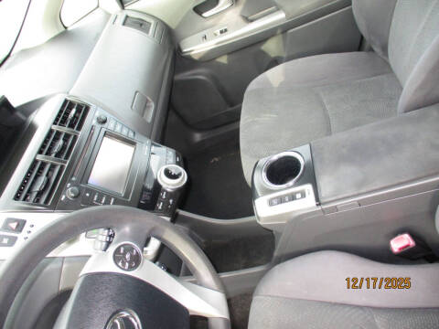 2013 Toyota Prius v Three