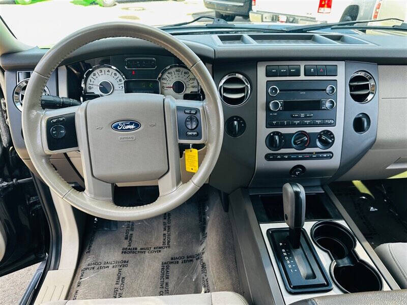 2011 Ford Expedition XLT