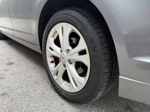 2012 Ford Fusion SE