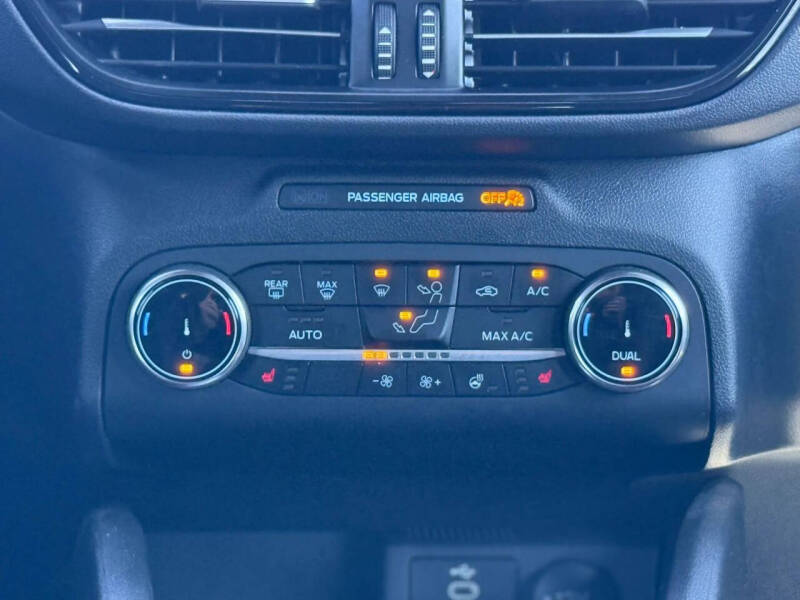 2025 Ford Escape Hybrid ST-Line Select