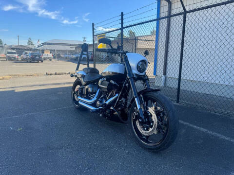 2017 Harley-Davidson Breakout