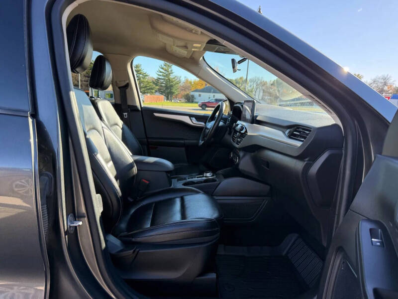 2020 Ford Escape SEL