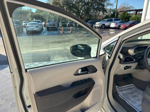 2017 Chrysler Pacifica Touring