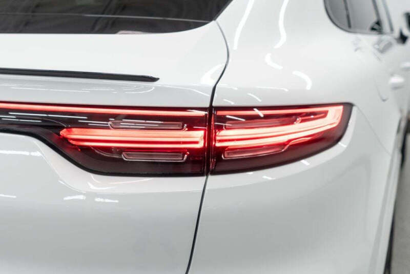 2023 Porsche Cayenne Coupe Platinum Edition