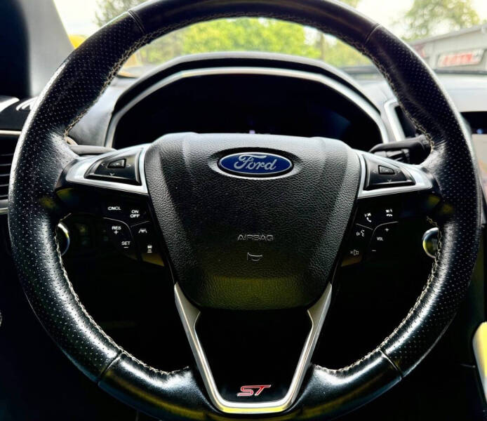 2019 Ford Edge ST