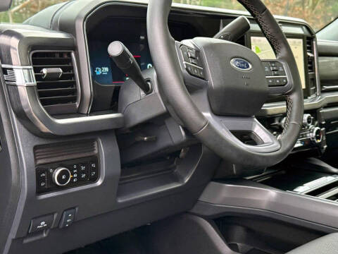 2025 Ford F-450 Super Duty Lariat