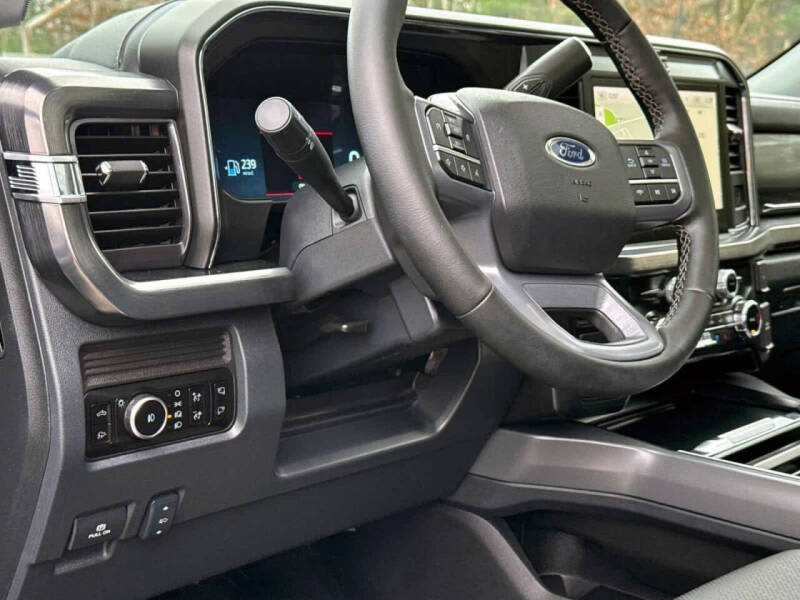 2025 Ford F-450 Super Duty Lariat