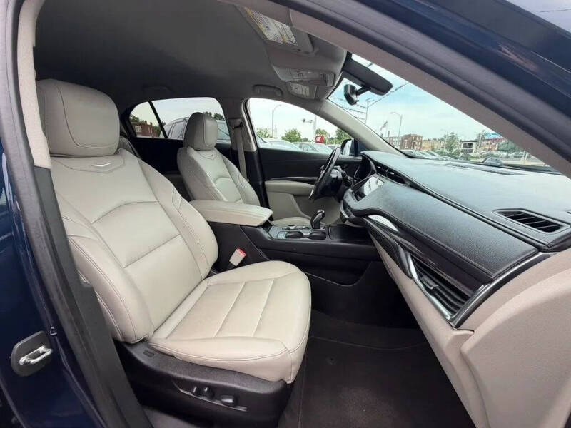 2019 Cadillac XT4 Luxury