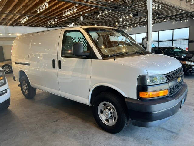 2023 Chevrolet Express 2500