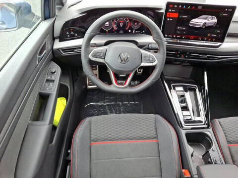 2025 Volkswagen Golf GTI SE