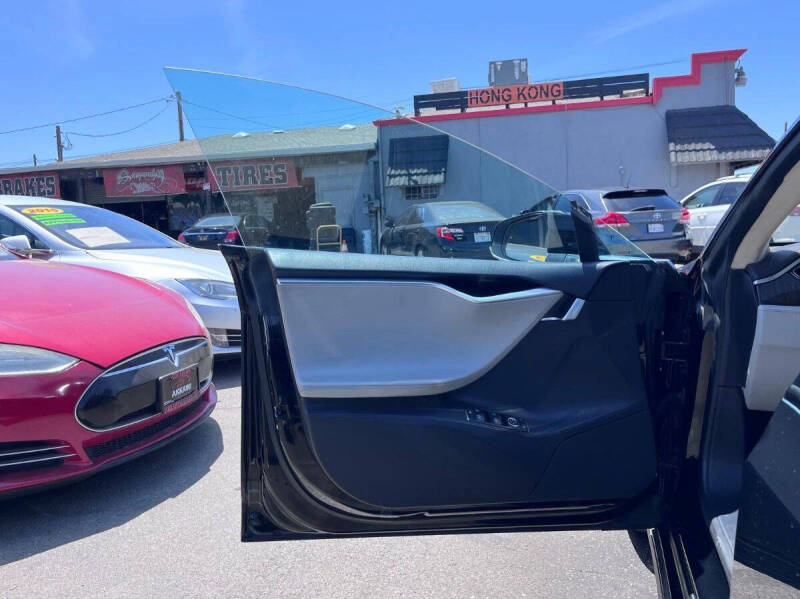 2013 Tesla Model S Performance