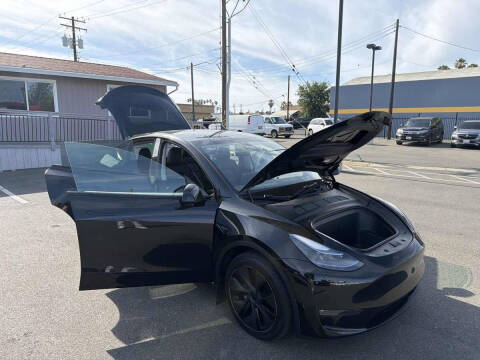 2025 Tesla Model Y Long Range