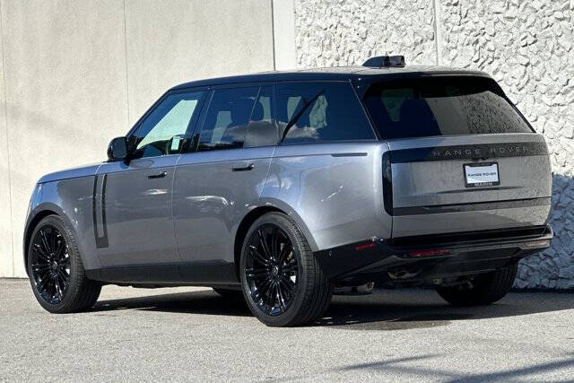 2025 Land Rover Range Rover P530 SE