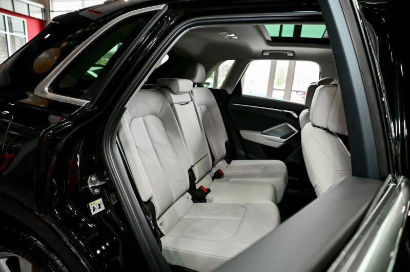 2021 Audi Q3 quattro S line Premium 45 TFSI