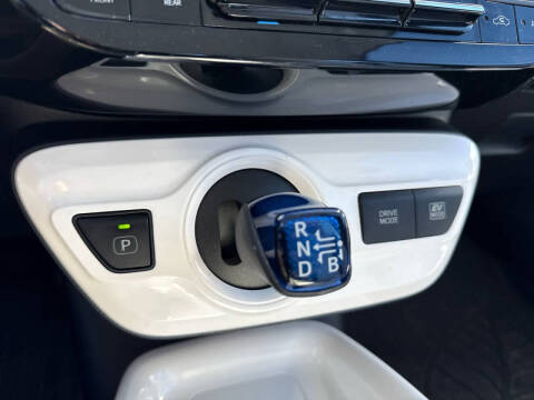 2017 Toyota Prius Three Touring