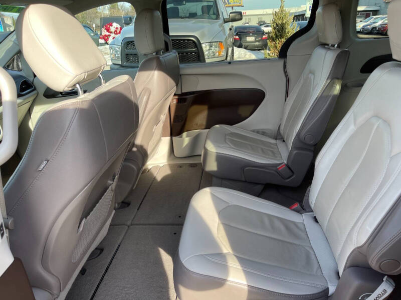 2019 Chrysler Pacifica Touring L