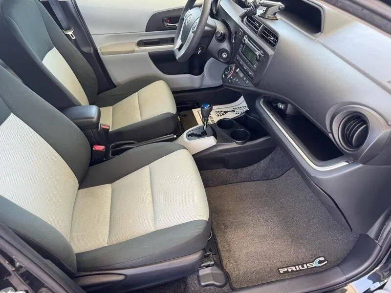 2014 Toyota Prius c