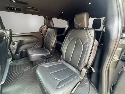 2018 Chrysler Pacifica Touring L Plus