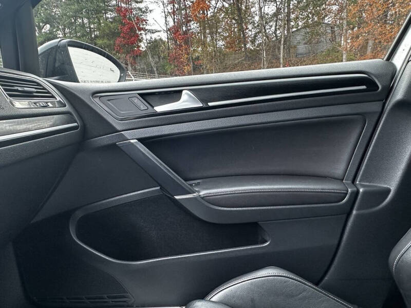 2017 Volkswagen Golf R 4Motion