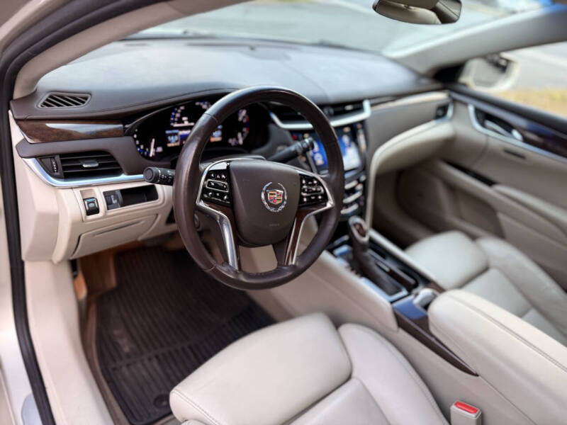 2014 Cadillac XTS Luxury Collection