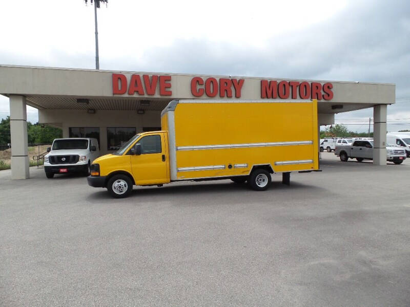 2017 GMC Savana Cutaway 3500