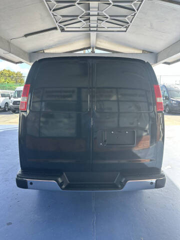 2018 Chevrolet Express 2500