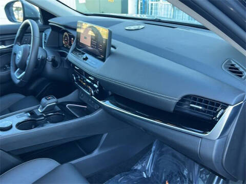 2024 Nissan Rogue SL