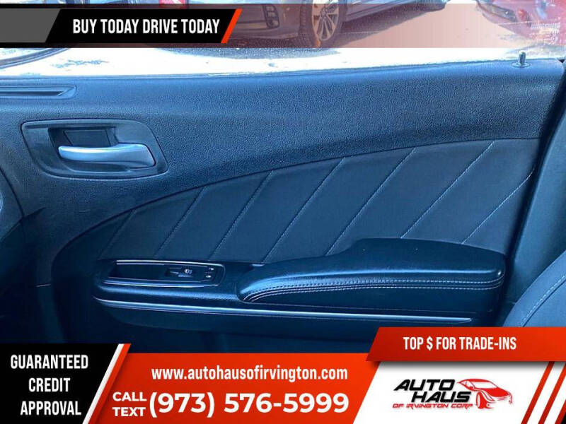 2015 Dodge Charger SXT