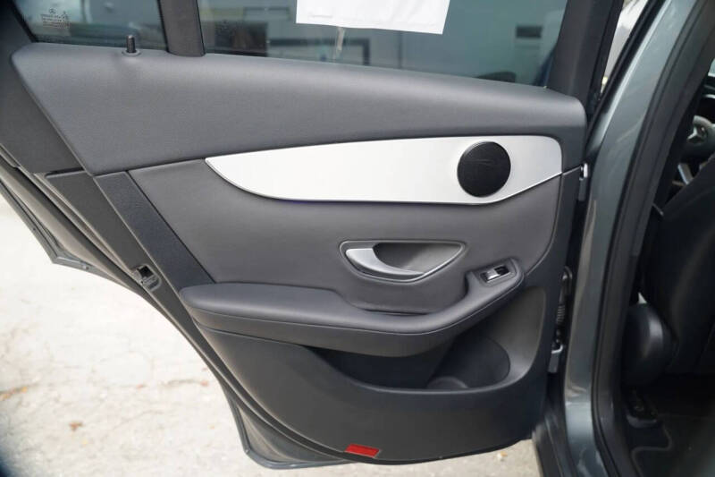 2021 Mercedes-Benz GLC GLC 300