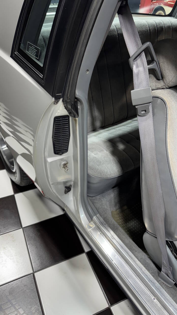 1986 Pontiac Grand Prix 29