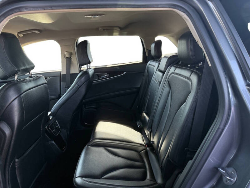 2022 Lincoln Nautilus Standard