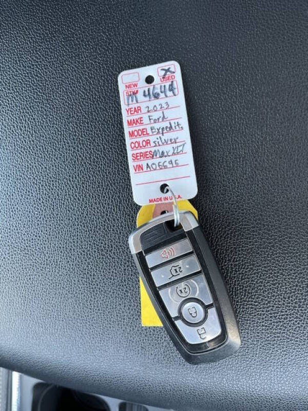 2023 Ford Expedition MAX XLT