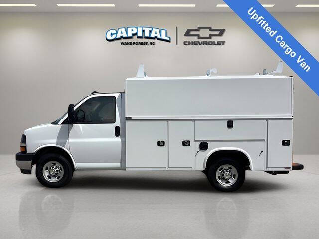 2025 Chevrolet Express 3500