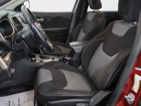 2015 Jeep Cherokee Sport